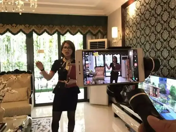 媚娘直播用户评价头像展示图